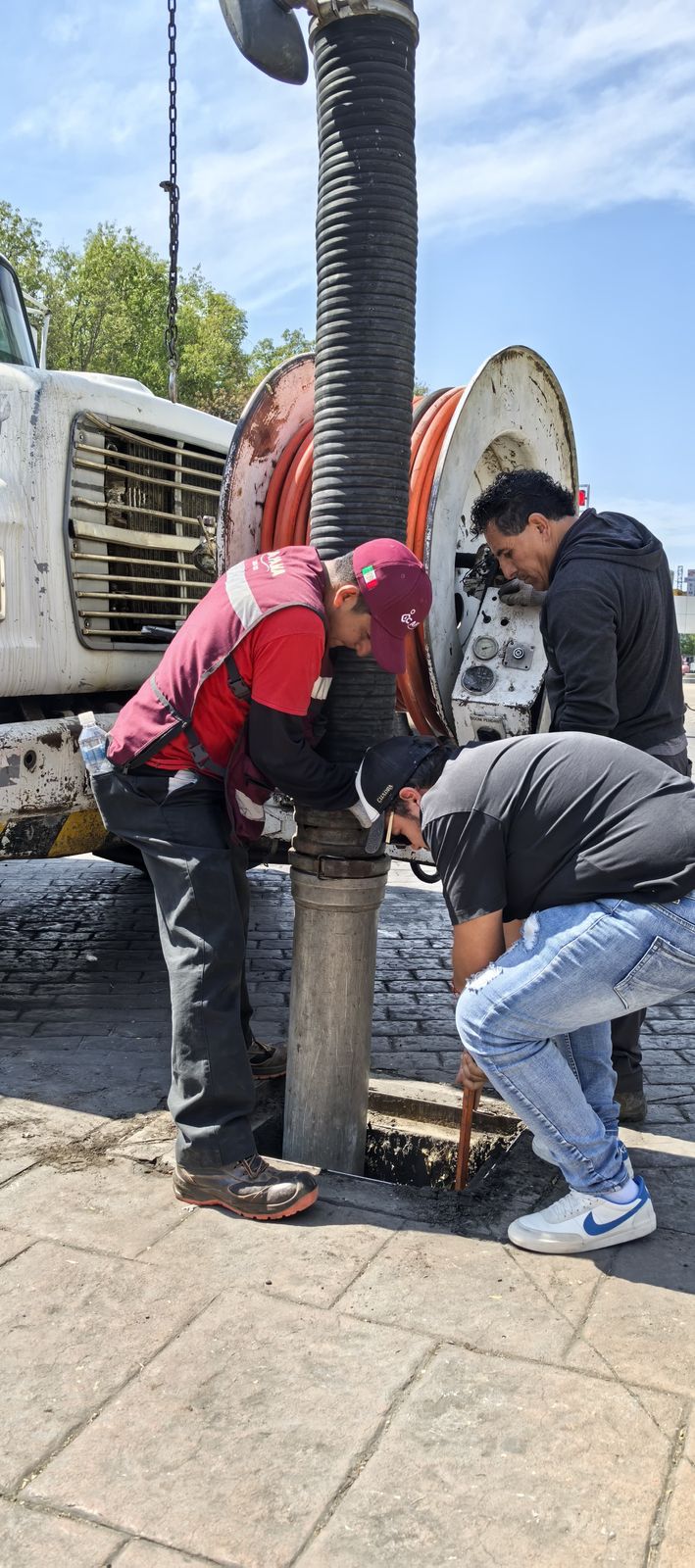 CAPAMA inicia desazolve de drenaje para evitar inundaciones en Apizaco ...